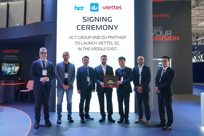 Viettel High Tech在中东地区合作开展、试验和推进5G部署与商业化。图自越通社 viettel-high-tech-thu-nghiem-thiet-bi-5g-cung-nha-mang-hang-dau-tai-trung-dong-ttxvn.jpg