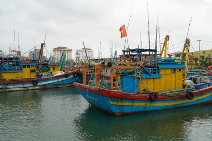 不符合作业要求的渔船不许出海捕捞。图自越通社