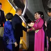 岘港市领导代表及越南驻波兰大使何黄海在岘港国际机场迎接波兰共和国总理唐纳德·图斯克一行。图自越通社