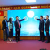 代表们于2026年9月29日在胡志明市共同启动Expo Platform平台。图自越通社
