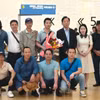越南驻韩国大使武胡及使馆部分人员已前往机场慰问在韩国经历一段困难时期后回国的10名越南船员并为其送行。（越南住韩国大使馆供图）