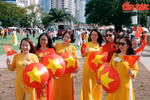 胡志明市市民沉浸在北南团聚50周年这一历史性时刻的喜悦之中。