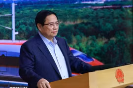 越南政府总理、指导委员会主任范明政在会议上发言。图自越通社