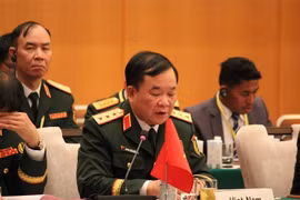 越南国防部副部长黄春战在第14次东盟—日本副部长级防务会议上发表讲话。图自越通社