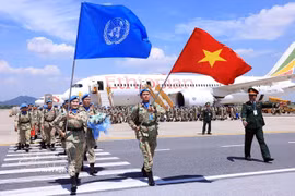 越南第四工兵队出色完成维和任务，安全回国。图自越通社