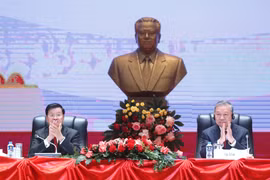 越共中央总书记苏林与老挝人民革命党中央总书记、国家主席通伦·西苏里主持召开越南共产党第十四次全国代表大会成果通报会。图自越通社