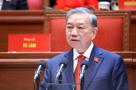 越共第十四届中央委员会第一次全体会议一致同意选举越共第十三届中央委员会总书记苏林同志继续担任越共第十四届中央委员会总书记。图自越通社