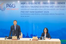 越南外交部常务副部长阮明武主持2025年越南P4G峰会国际新闻发布会。图自《越南之声》 