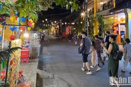 会安位列越南最热情好客城市榜首。图自《人民报》