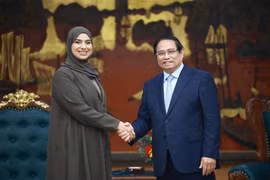 越南政府总理范明政会见阿联酋气候变化与环境部长Amna Al Dahak。图自越通社
