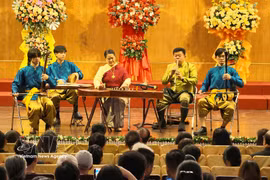 泰国艺术家在音乐节上表演。图自越通社