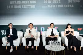 外国影星在胡志明市与公众交流。图自CGV