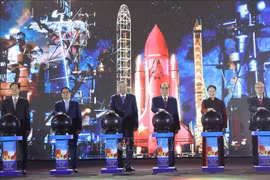 越共中央总书记苏林主持开幕式。图自越通社