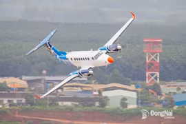 King Air B350飞机在隆城机场执行校飞任务。图自同奈报