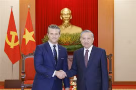 越共中央总书记苏林会见美国战争部长皮特·赫格塞思。图自越通社