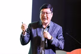 越南建筑师协会副主席、建筑材料展厅创始人阮秋风。图自tuoitre.vn