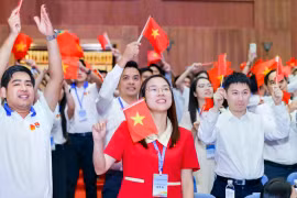 参加活动的越南青年。图自青年报