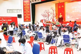2025年“红色之春”无偿献血节预计至少采集血液8000单位。图自人民报