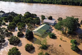 资料图：洪水导致马江水位上涨，致使多个地方严重受淹。图自越通社
