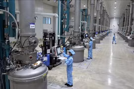 位于北宁省光州工业园越南JA Solar有限公司（中国香港投资）的太阳能电池原材料生产线。图自越通社