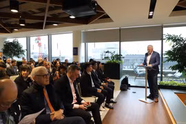 2025年越英高等教育论坛现场。图自越通社