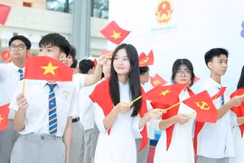 学生们迎接新学年。图自越通社