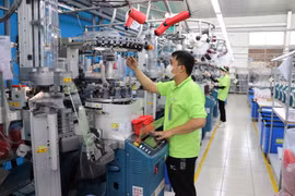 由韩国投资建设的一家生产厂。图自越通社