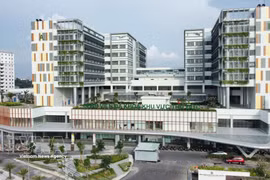 拥有1000张床位规模的守德区域综合医院已于2025年4月落成并投入使用。图自越通社