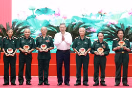 苏林总书记：弘扬红色基因 推进改革创新 迎接越南国家未来新辉煌