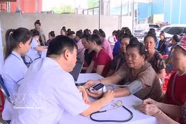 奠边省为民众开展免费健康检查和咨询活动
