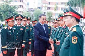 建设现代化炮兵导弹部队 在新形势下圆满完成各项任务