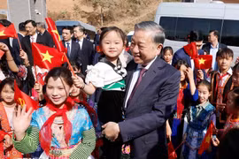 党以民为本 人民群众一心跟党走