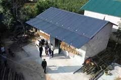 永隆省力争到2025年4月30日基本完成危旧房清除工作。图自越通社