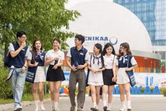 菲尼卡大学的学生。图自vietnam+