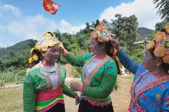 奠边省蒙族传统服饰的独特之美