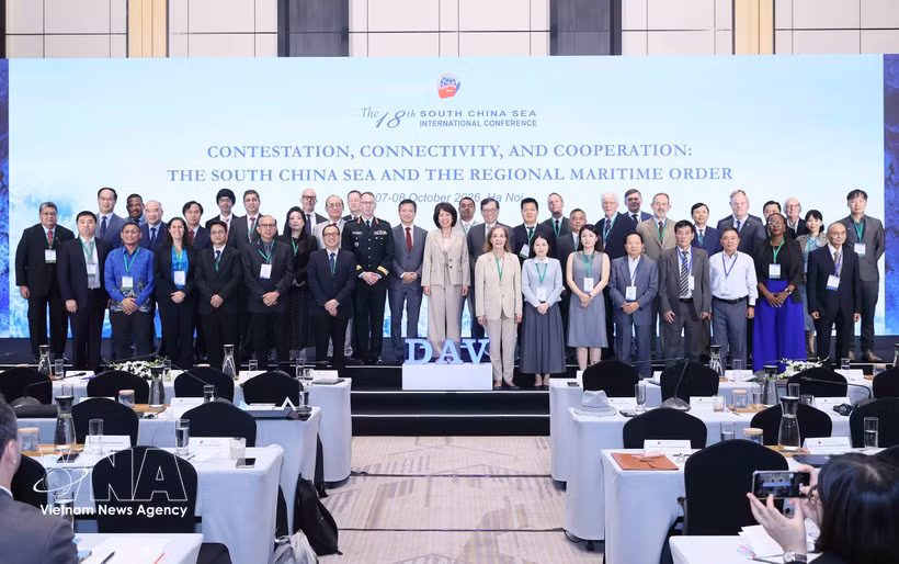 与会代表合影。图自越通社