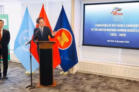 越南常驻美国纽约联合国代表团，越南外交部副部长杜雄越通知越南再次竞选2026-2028年阶段联合国人权理事会成员。图自越通社