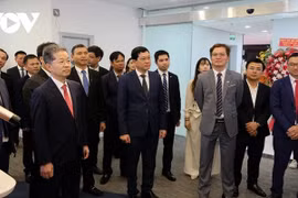 岘港高科技及半导体芯片研发中心挂牌仪式举行。图自越南之声