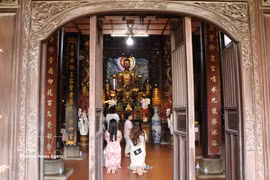 同塔省独具特色的近200年古寺