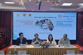 “国际商品供应链对接 - Vietnam International Sourcing 2025”系列活动新闻发布会场景。图自越通社
