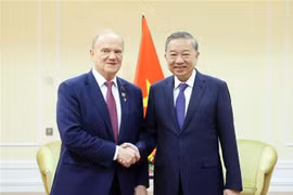 苏林总书记会见俄罗斯联邦共产党主席久加诺夫。图自越通社