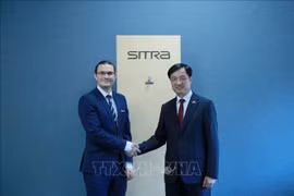 越共中央政治局委员、中央书记处书记、中央检查委员会主任、中央科技、创新与数字化转型发展指导委员会副主任阮维玉造访芬兰国家研发基金。图自越通社