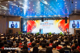 以“全民创新——国家发展的动力”为主题的国家创新日活动响应仪式现场。图自vietnam+