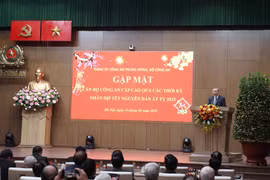 苏林总书记在见面会上发言。图自越通社