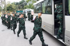 越南人民军救援力量启程赴缅甸开展地震救灾工作。图自越通社
