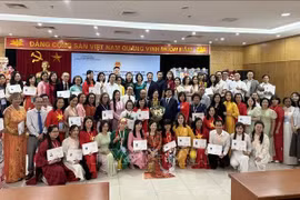 2025年海外越南教师越南语教学培训班结业典礼现场。图自越通社