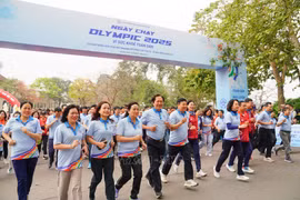 2025年全民健康奥林匹克跑步日活动。图自越通社