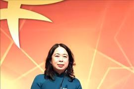 越南国家副主席武氏映春在会议上发言。图自越通社
