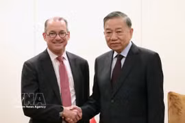 越共中央总书记、国家主席苏林会见美国部分经济集团代表