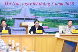 越南政府总理范明政在会议上发言。图自越通社